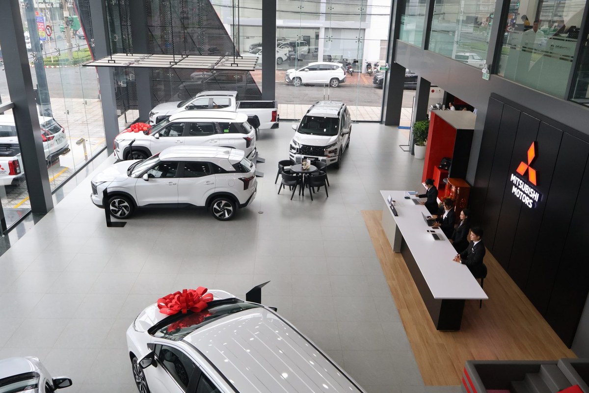 Khu vực trải nghiệm xe tại nhà phân phối Mitsubishi Đồng Tháp