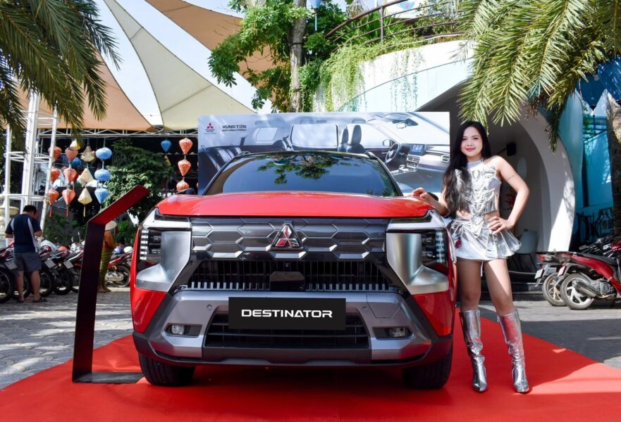 Mitsubishi Destinator trưng bày tại sự kiện lái thử xe Cafe Thuận Phát